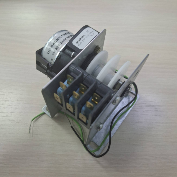 Таймер (перпключатель кулачковый) R33 220240В 5060Hz GARBIN