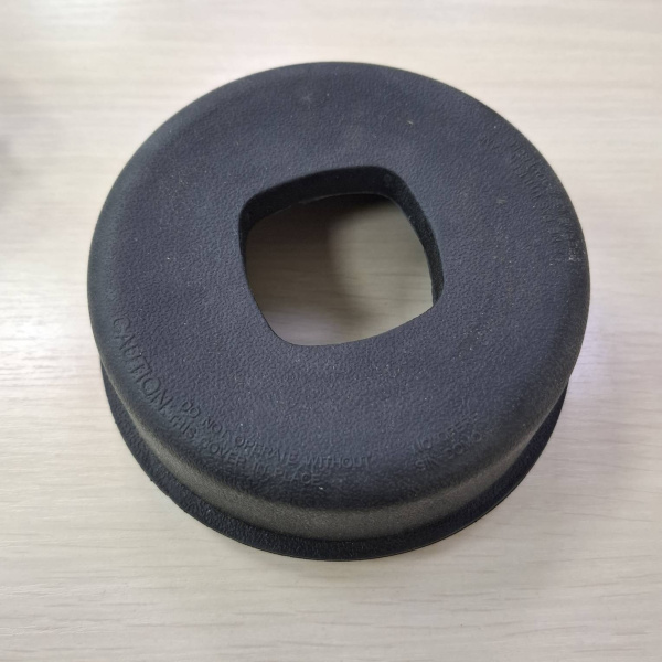 Крышка черная резиновая для блендера MK-767