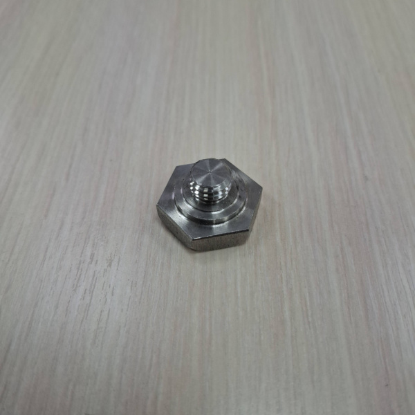 ВИНТ КРЕПЛЕНИЯ УЗЛА МОЙКИ ДЛЯ МАШИНЫ ПОСУДОМОЕЧНОЙ TATRA TW.F50TW.H50 206982